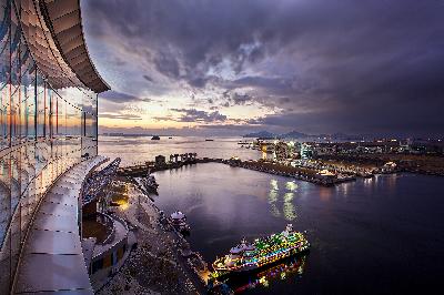 동상) 하늘아래 우리